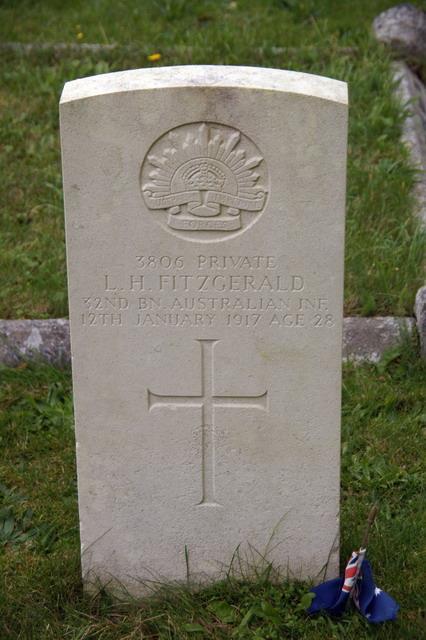 Photo of Pte L. H. Fitzgerald s CWGC Headstone at St.