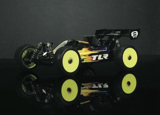 1/8 8IGHT 2.0 4WD RACE BUGGY KIT THREE PROFESSIONALLY DIALED MODELS. 1/8 8IGHT 2.