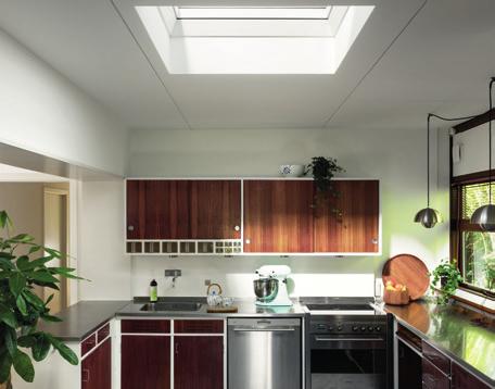 flat VELUX flat glass rooflight Elegant on the outside, hard-working on the inside VELUX curved and flat glass rooflight Options and pricing Modular skylights Flat roof windows VELUX flat glass