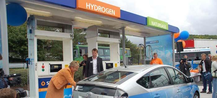 HyNor Stavanger Norway s 1 st hydrogen station Opened August 2006 as an integrated part of a petrol station Hydrogen,