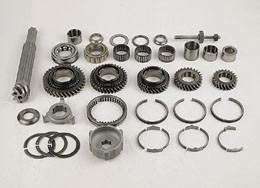 1102 Assembly of a Porsche synchromesh The gears can be shifted easily.     12