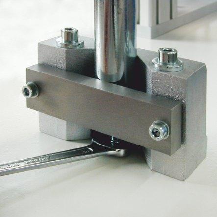 Stand UTL 1 UTL 1 The stand UTL 1 is suitable for the assembly of SLK-05 and L-01linear feeders. The column length is 300 mm and can be altered as required.