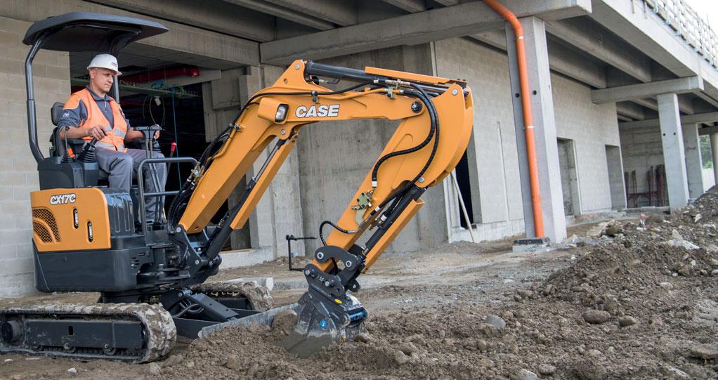GET THE JOB DONE WITH EASE DESIGNED TO SAVE YOUR TIME Agility is the name of the game Reaching the jobsite: easy with variable undercarriage width. Quick folding of blade extensions.