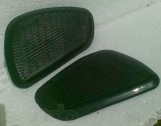 ) Fuel Tank Knee Rubber Pads