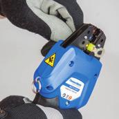 charge-level indicator Single-lever motorized operation for easy manual preclamping, automatic crimping and auto-retract functions Motor-stall protection in case of faulty operation LED work light