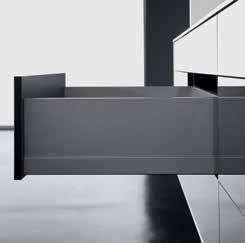 The new SILVER colour makes it possible to carry this design principle through to the furniture interior.