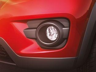 The bold, structured grille design highlights the Renault diamond