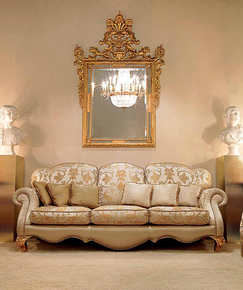 SIGNORIA SIGNORIA Divano / Sofa: 3 posti / 3 seats cm. 240 x 107 x h. 98 art. 2086/1 cuscini / cushions art. 2092/1 Scocca / body T64 Colonna oro / Gold column: cm 35 x 35 x h.
