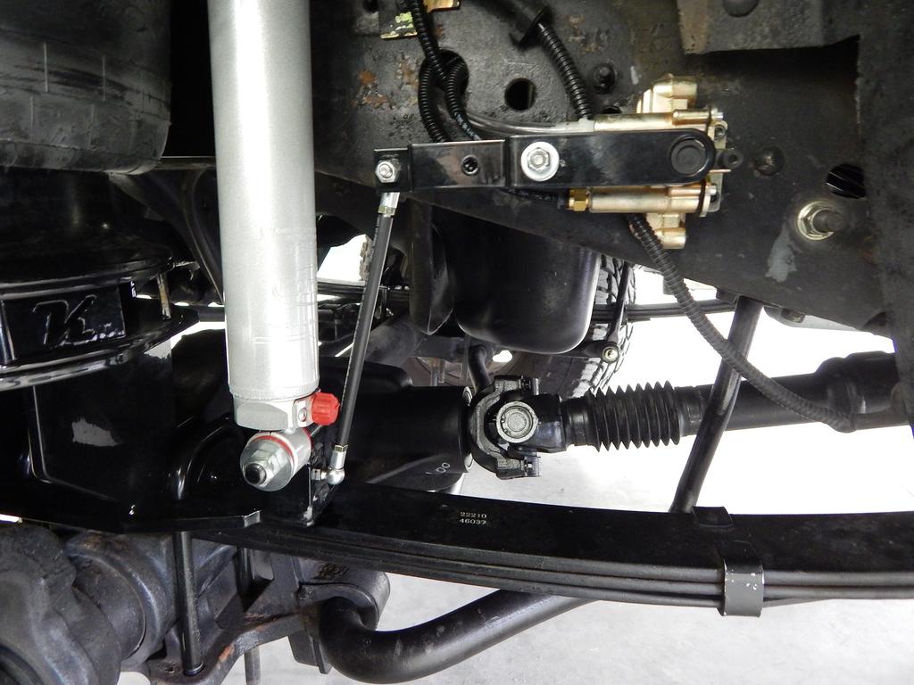 The 3 kit has a 1.5 spacer that will go between the bottom of the air bag and lower air bag mount.