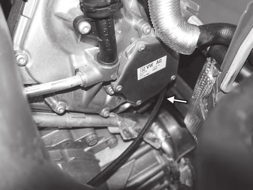 26) Connect the shorter APR harness with the brown connectors to the connection that the right rear oxygen