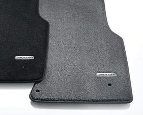 XE R-SPORT INTERIOR COLOUR COMBINATIONS OPTIONS DUOTONE SEAT WITH CONTRAST STITCH FACIA WITH STITCH FINISHER*