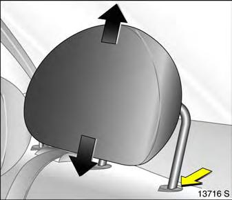 Rear head restraints 3, Corsa In order to improve vision when rear seats are unoccupied, push head restraints as far down as possible.