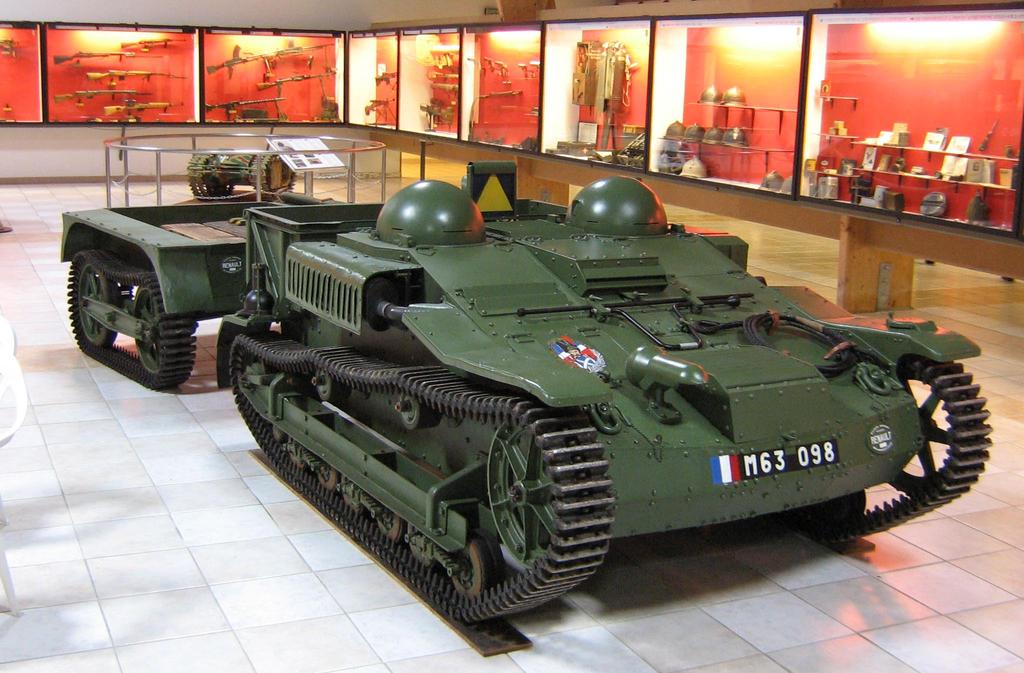 http://the.shadock.free.fr/tanks_in_france/tosny/index.