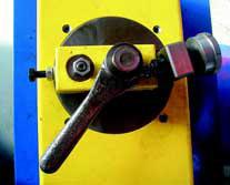 OPERATING INSTRUCTIONS ADJUST UNIT FOR GAUGE MATERIAL TO BE USED To adjust clearance between flanging rolls, tighten the adjusting screw on the front of the block of the machine all the way, then