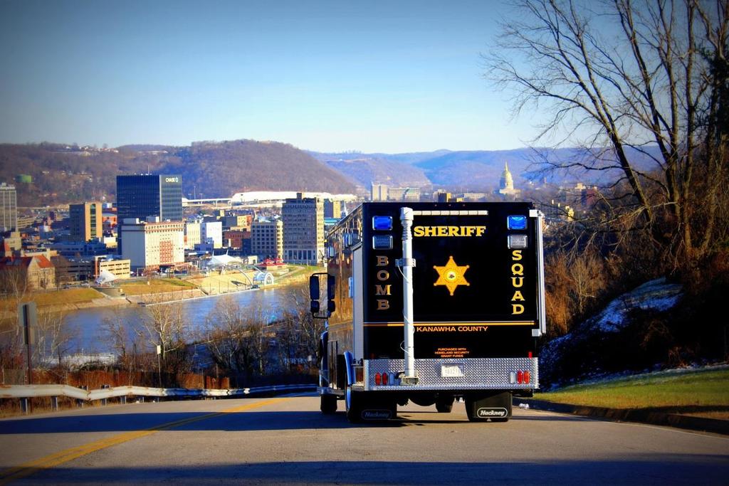 COMMAND / HOMELAND SECURITY Model CM1800 Kanawha County Sheriff s Office Charleston, WV The Kanawha County Sheriff s Office determined early on in the investigation of what kind of vehicle they