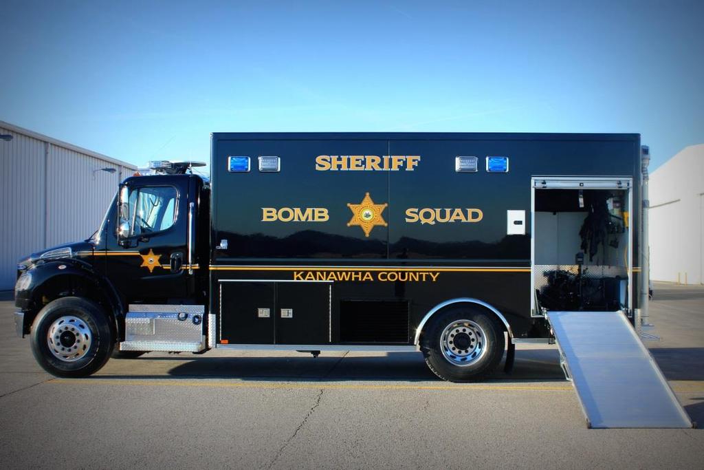 COMMAND / HOMELAND SECURITY Model CM1800 This 18-ft body accommodates an array of capabilities for responding to bomb threats as well as other tactical operations related to surveillance and