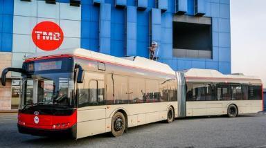 BARCELONA (2) 2 SOLARIS articulated buses full electric 18m Running on line H16 Passengers capacity: 115 pax Energy storage: