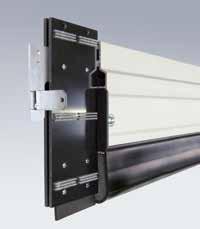 Pull and wind loads up to 100 km/h do not pose problems thanks to the spring steel wind lock.