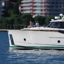 Greenline 40 For your well-being 0 Greenline 40 redefines boating. The level of wellbeing at anchor or at sea was brought to a new dimension.