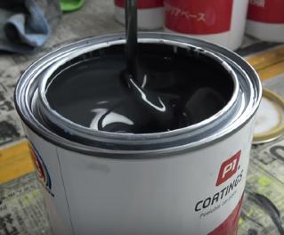 Application of Black / White Base coat 1. Open the Black/White liter can(s), stir/mix well. 2. Add P1 Coatings Adhesion promoter into the liter.