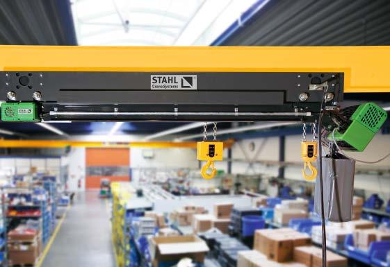 The design means that the two running hooks running in synch lift and transport the load without dangerous tilting.