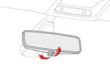 Ease of use and comfort Rear view mirror Equipped with an anti-dazzle system, which darkens the mirror glass and reduces the nuisance to the driver caused by the sun, headlamps from other vehicles.