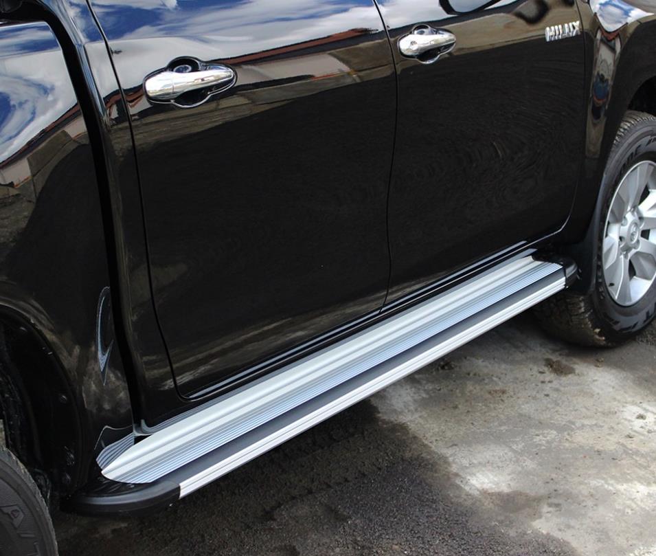 Side Steps - Aluminium Improve entry and access your Hilux with these stylish Side Steps. The steps are made from a strong aluminium alloy extrusion and have fitted plastic end caps.
