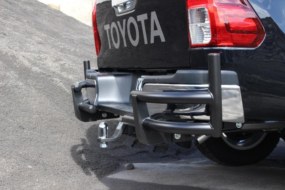 Protects from minor bumps & scrapes Highly polished finish 4PV0SSMC PNZ29-89070 Bull Bar Rear - Steel Protect the rear of your Hilux with this powder-coated 2 piece