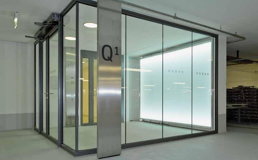 F30 / F90 aluminium system wall Fire protection with maximal transparency for the most discerning demands Discreet glazing joint The individual glass panes are jointed with silicone (joint width 5