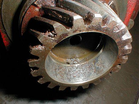 Before disassembly a quick look at the outside reveals major problems with the output shaft.