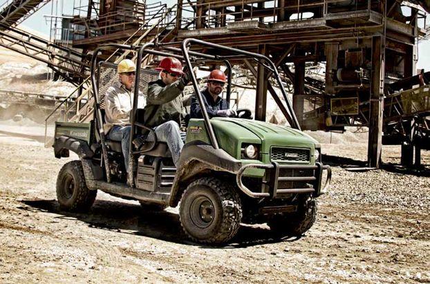 generous 770mm in length 22 UNIQUE, PRACTICAL AND VERSATILE, The innovative MULE 4010 Trans 4x4 quickly changes from two to four seats in a few, swift and uncomplicated moves that even a single