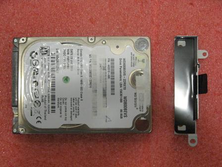 3 HDD MODULE 3.3 : Remove the 2 screws (M3*3.5mm) that stabilize the bracket. Attention: the screw driver torque is 3.