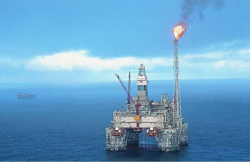 the Norwegian and British sectors, discovered 1974, developed 1979-1985 3,5 billion bbl oil - 2,8 Tcf gas and