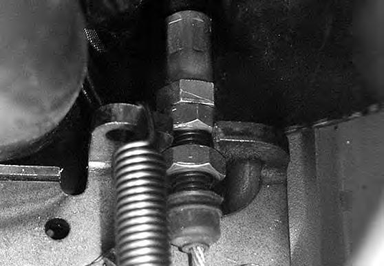 9-19) Turn the nut 7 until the clearance is 0mm.