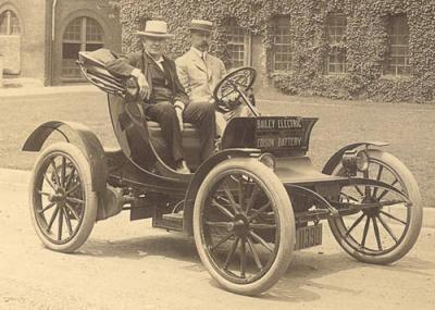 Electric car Frenchmen Gaston Plante invented a better storage battery in 1865 and his fellow countrymen Camille Faure improved the storage