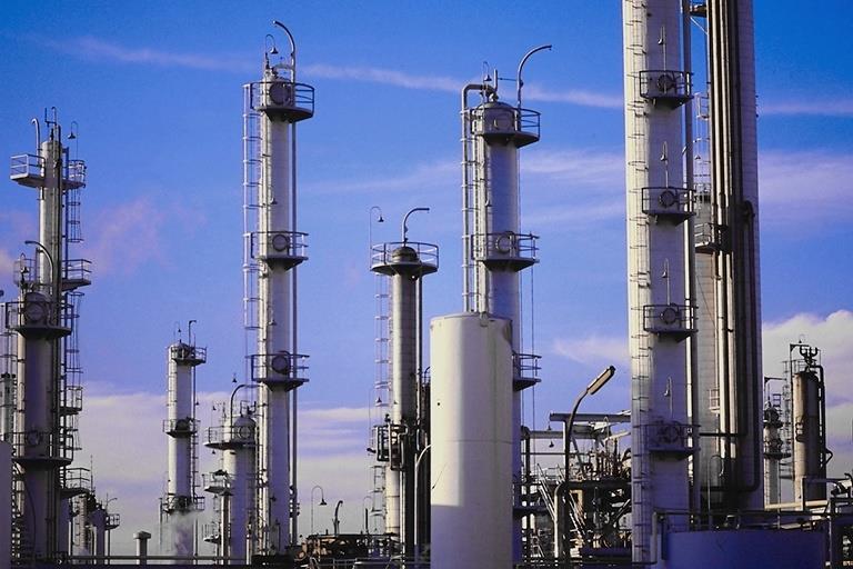 RATIONALE FOR REFINERY- PETROCHEMICAL INTEGRATION Need for Petrochemical Integration:- Limited growth in liquid fuel business Substitution of liquid fuels by gas Reduced Margins Adding value to all