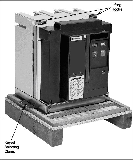 Page 12 Effective: November 2017 SECTION 3: RECEIVING, HANDLING AND STORAGE T-VAC and T-VACR circuit breakers are subjected to complete factory production tests and inspection before being packed.