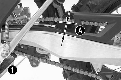 12 SERVICE WORK ON THE CHASSIS 63 Main work Pull the chain at the end of the chain sliding piece upward to measure chain tension. The lower chain section must be taut.