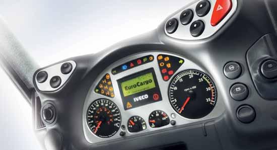 COMFORT The instrument panel also has a clean and functional design.the silver coloured inserts increase the visibility of the hi-tech interiors.