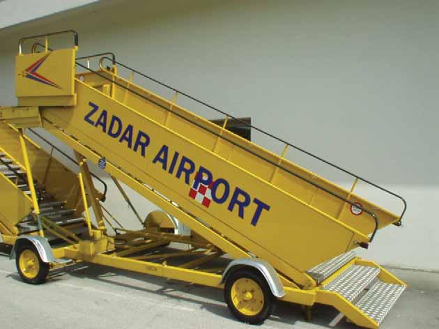 Made by: Salzburg Airport Year of production: - Pieces: 2 Vehicle: for towing