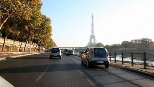 A driver enjoys the sites of Paris from the Autolib Bluecar Adding new features is easy with Windows Embedded it s just a matter of adapting the software layer so that it can communicate with new