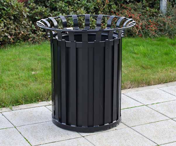 Everglade Trash Cans NEW 36 gallon Everglade trash can is a heavyduty, low maintenance unit, manufactured