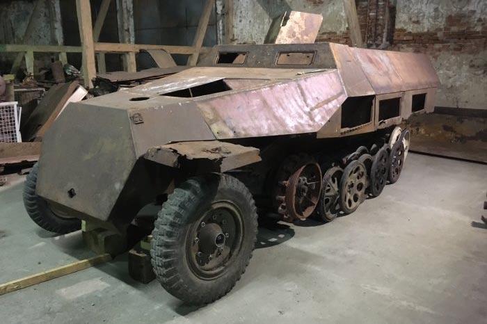 Kfz 251 which was captured on August 14th in Powisle district, during Warsaw Uprising.
