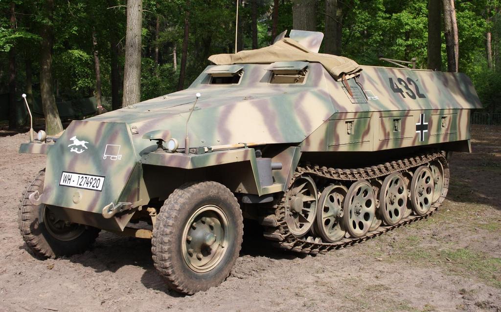 Walter Schwabe, May 2015 SdKfz. 251/1 Ausf.