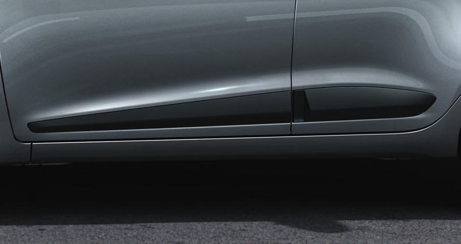 PROTECTION PROTECTION Rear bumper protector Strudy protection, purpose-made for the rear bumper of the i10.