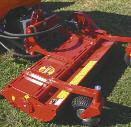 cuttig height Overload protectio by flexible V-belt drive Large tray of mulch behid the roller Adapted gear motor (motor oil) to flow rate (oil) from