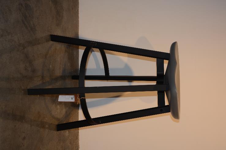 Form: Su counter stool Manufacturer: Emeco Designer: Philippe Starck Material: Polyethylene seat,