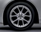 18" five-y-spoke wheels with 245/40 all-season tires The 18" five-y-spoke wheels offer a stylish and refined look to the A6 exterior. [A6 Premium Plus] 2 5 3.