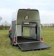 » A horse that s difficult to load, equipment to transport : the ramp-door is essential