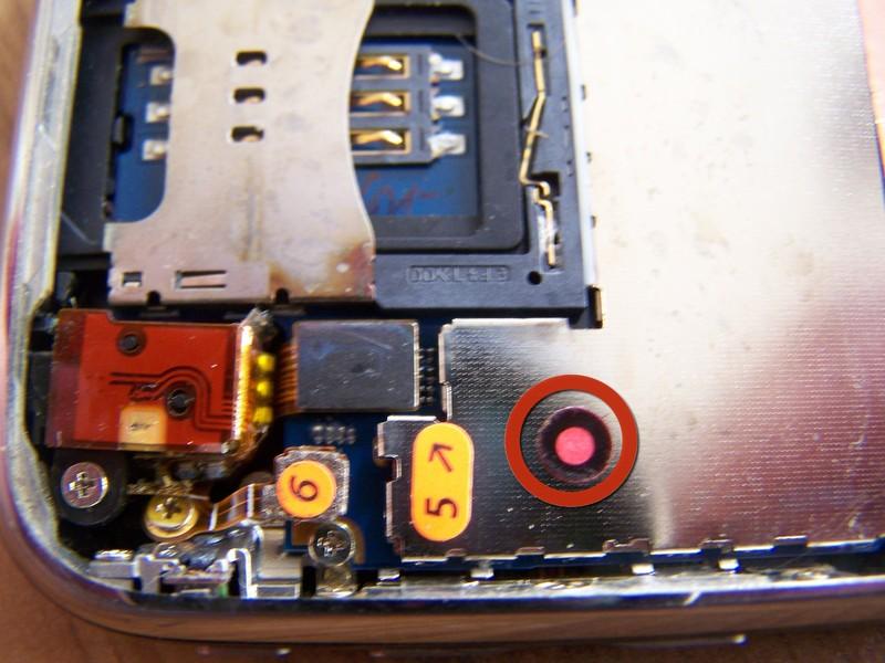 the connectors for the LCD, Digitizer, and proximity